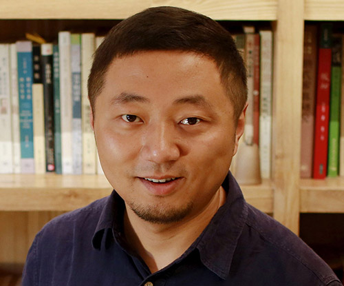 Picture of Professor Ding Ma
