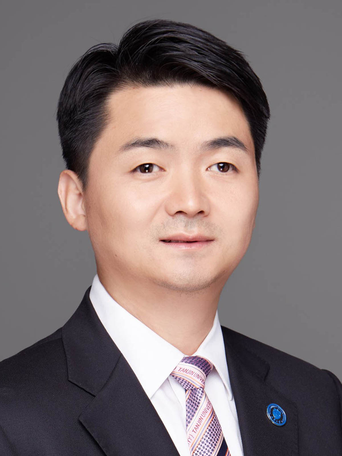 Jinlong Gong 