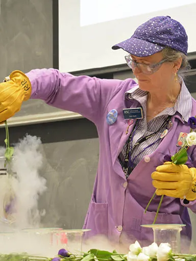 Dr Julie Hyde
